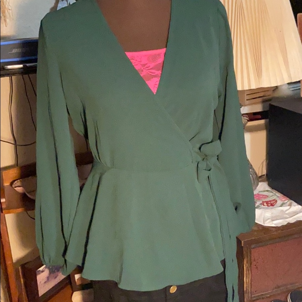 Faith and Joy crepe, faux wrap blouse SZ SM